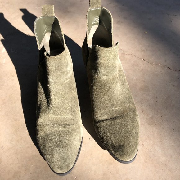 SOLD*Olive Suede Low Cut Chelsea Western Boots - Picture 6 of 13